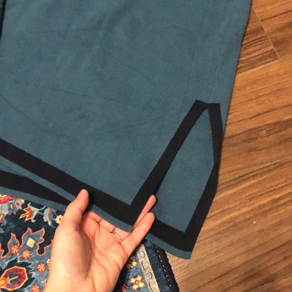 Ann Taylor sweater - Picture 4 of 5